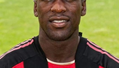 开云移动端-米兰传奇西多夫迎来生日|AC米兰|克拉伦斯-西多夫|ac米兰|名宿_新浪体育_新浪新闻