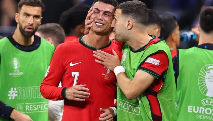 开云移动端-名宿：C罗未来可能进军好莱坞！世界杯是最有含金量的荣耀！