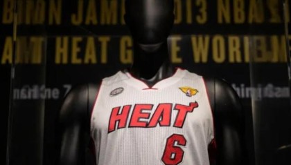 开云移动端-热火安保监守自盗 窃取数百件纪念品低价甩卖