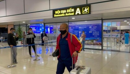 开云App-​越南今晚返回河内 朴恒绪：不惜一切拿下中国队！