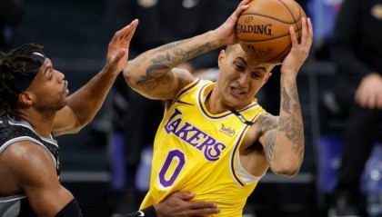 库兹马爆发小加回暖 湖人拒绝连败守住西部前四