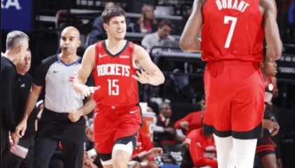 开云中国-谢泼德全场出战22分钟，8中3、三分5中2得到8分1篮板1助攻